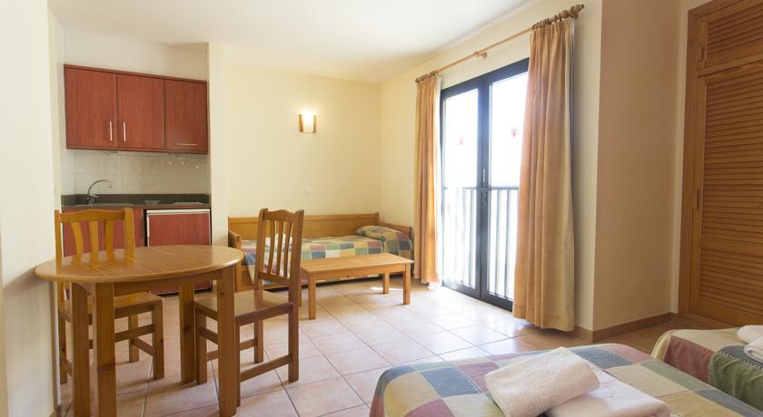 Apartamentos Casa Maria Сан-Антонио-Абад Экстерьер фото