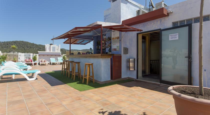 Apartamentos Casa Maria Сан-Антонио-Абад Экстерьер фото